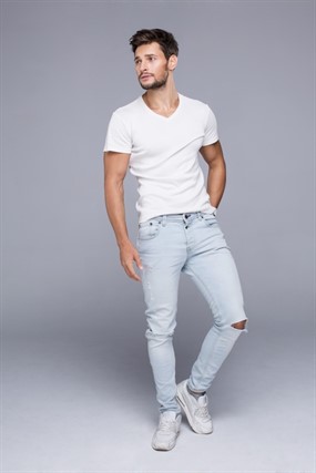  White T-shirt handsome boy